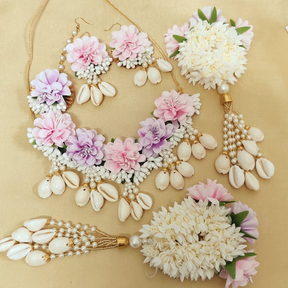 Floral Jewelry Set with shells